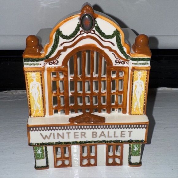 NWT ANTHROPOLOGIE SET OF FOUR Ceramic Holiday Houses Complete Set - Picture 8 of 16